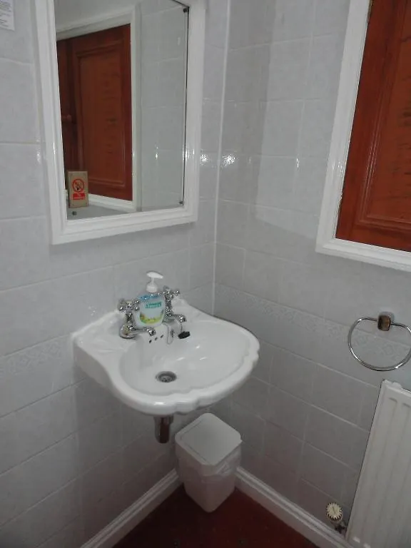 Ba Ba Guest House Chester